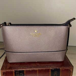 Kate Spade Crossbody Purse, interior pocket, adjustable strap, Like New
